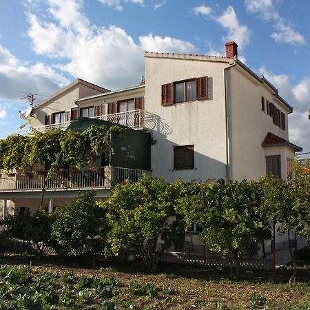 Apartments With A Parking Space Kastel Stafilic, Kastela - 5219 Bagian luar foto