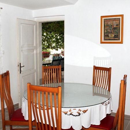 Apartments With A Parking Space Kastel Stafilic, Kastela - 5219 Ruang foto